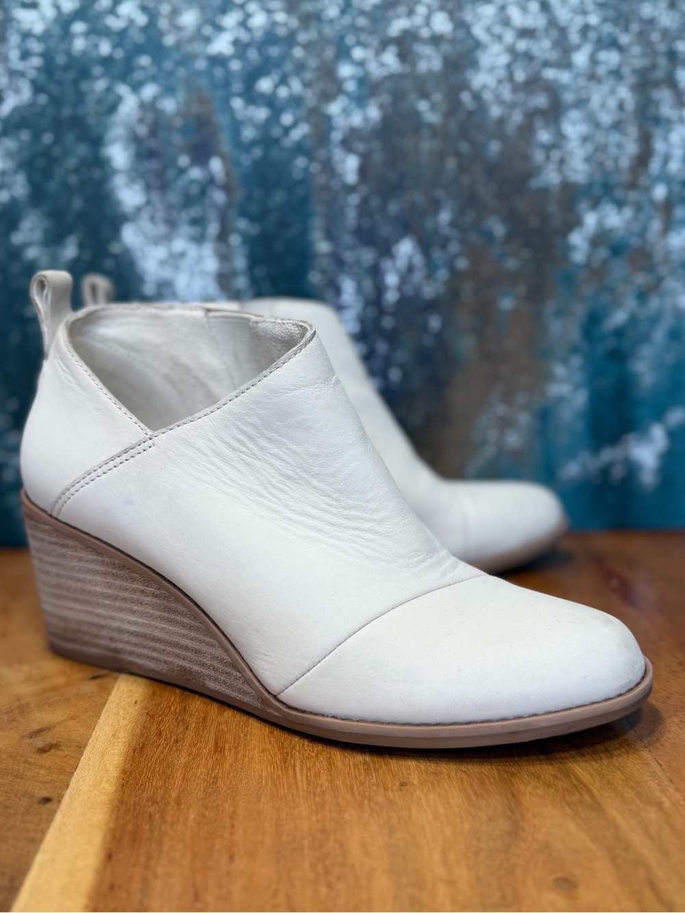TOMS 2010s Classic Marta White Leather Wedge Booties Size 7